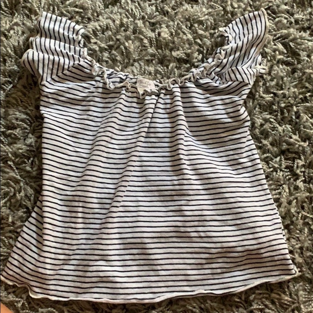 Brandy Melville cropped shirt